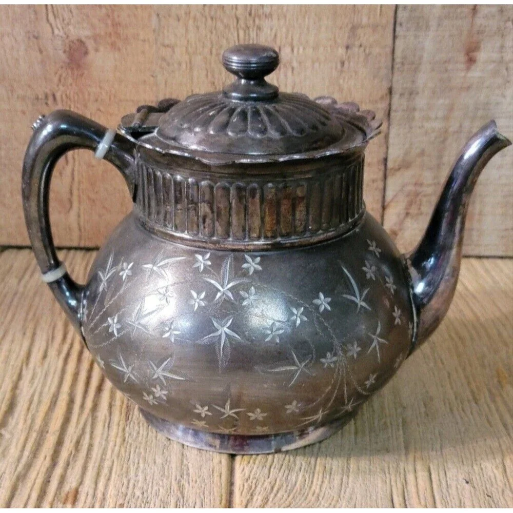 ANTIQUE Victorian FLORAL TEA POT Quadruple Plate Silver PAIRPOINT MFG CO